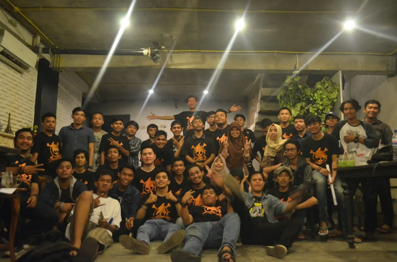 Ikuti  Meetup, Kopdar & Nobar
